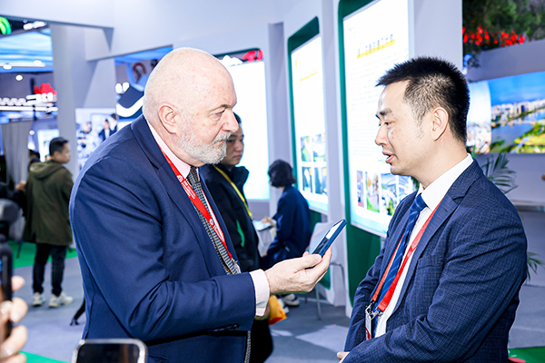 爱尔兰时报采访同益空气能总经理唐旭初