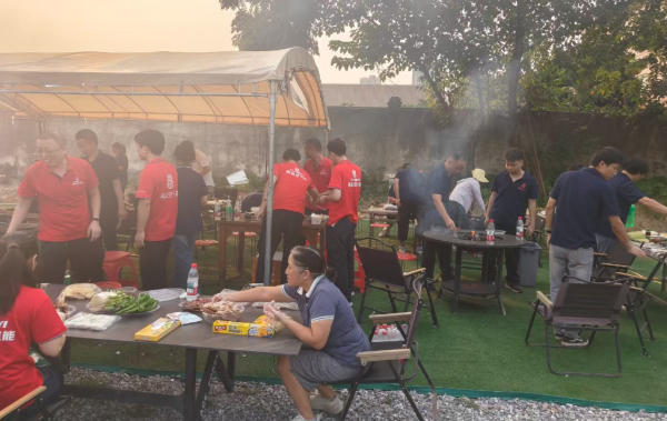 同益中秋团建活动暨第三季度员工生日会