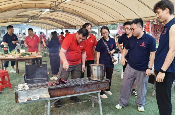 同益中秋团建活动暨第三季度员工生日会